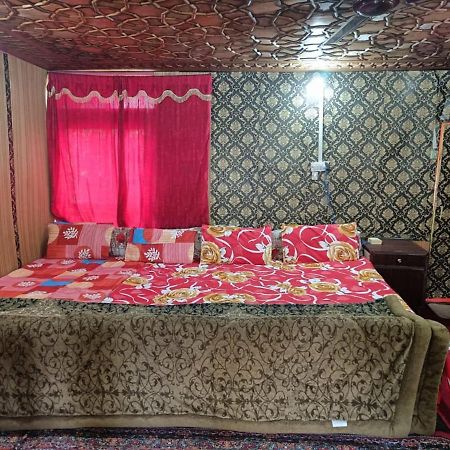 Apartament Island Srīnagar Zewnętrze zdjęcie