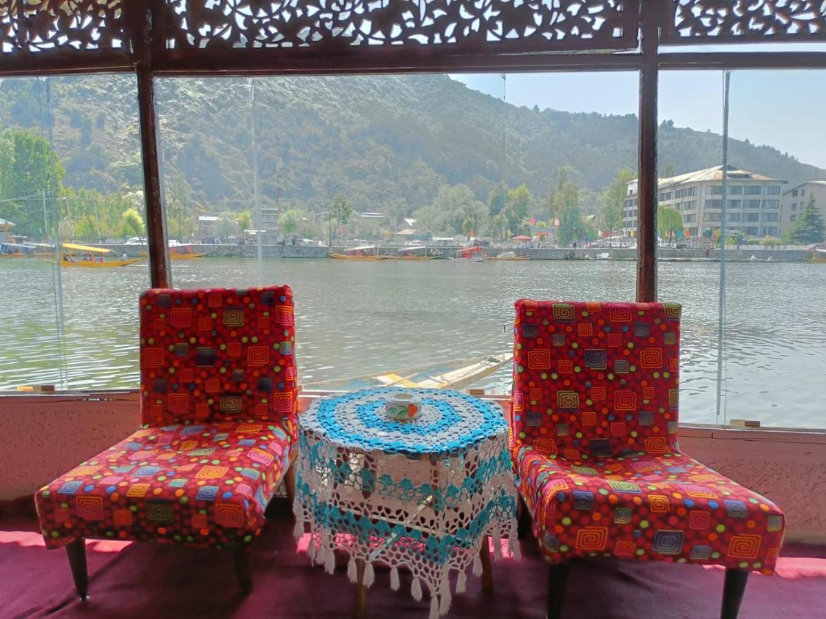 Apartament Island Srīnagar Zewnętrze zdjęcie